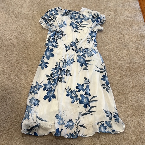 Blue floral wrap dress - Picture 2 of 8
